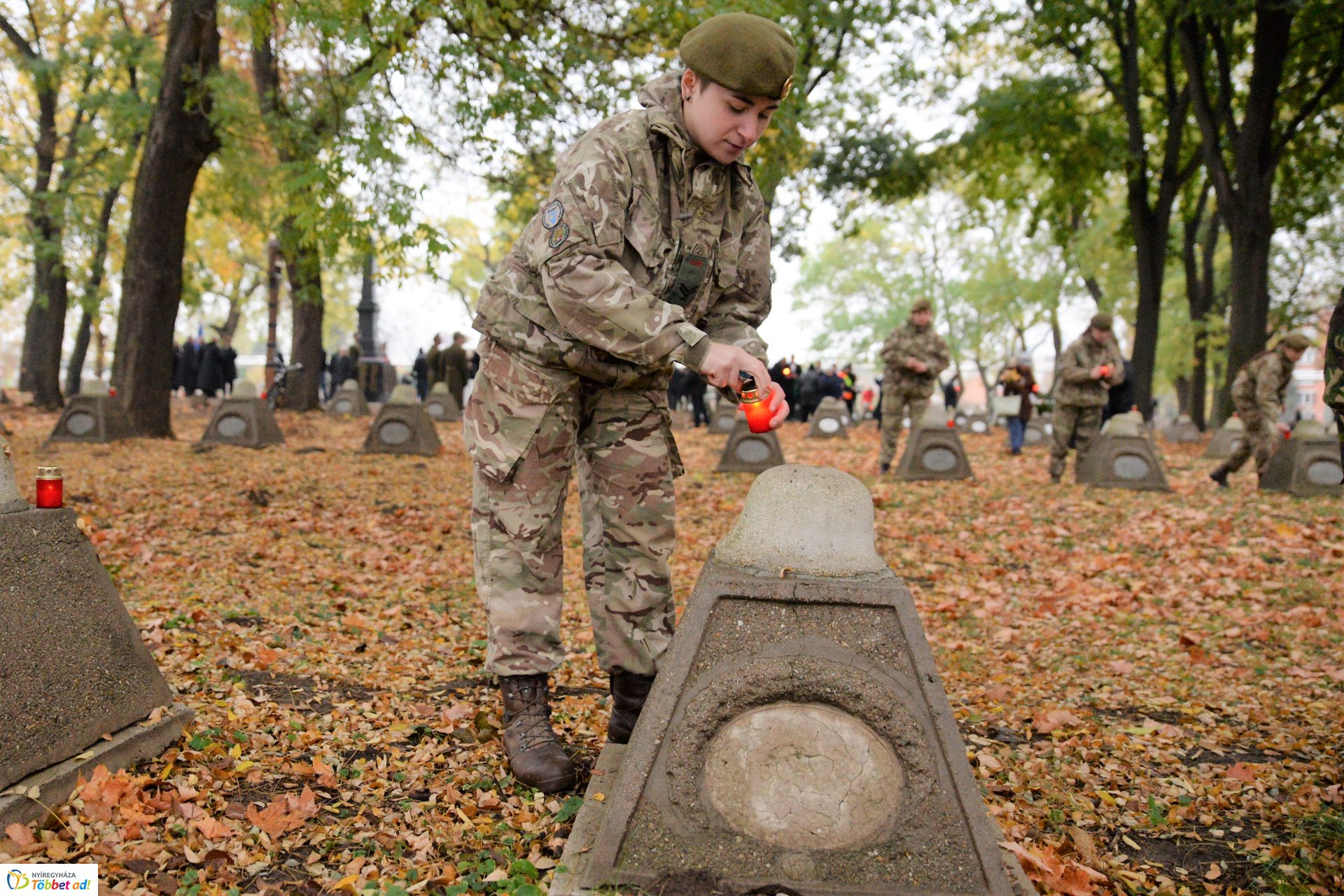 Emlékezés a Hősök temetőjében