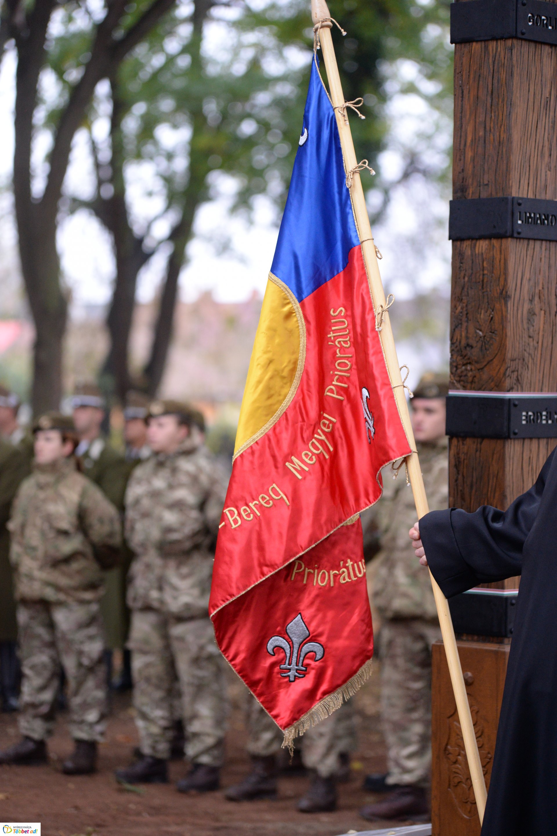 Emlékezés a Hősök temetőjében