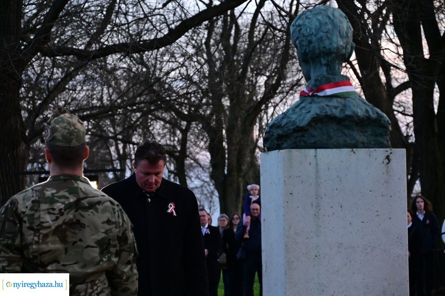 Emlékezés a Petőfi szobornál 2024