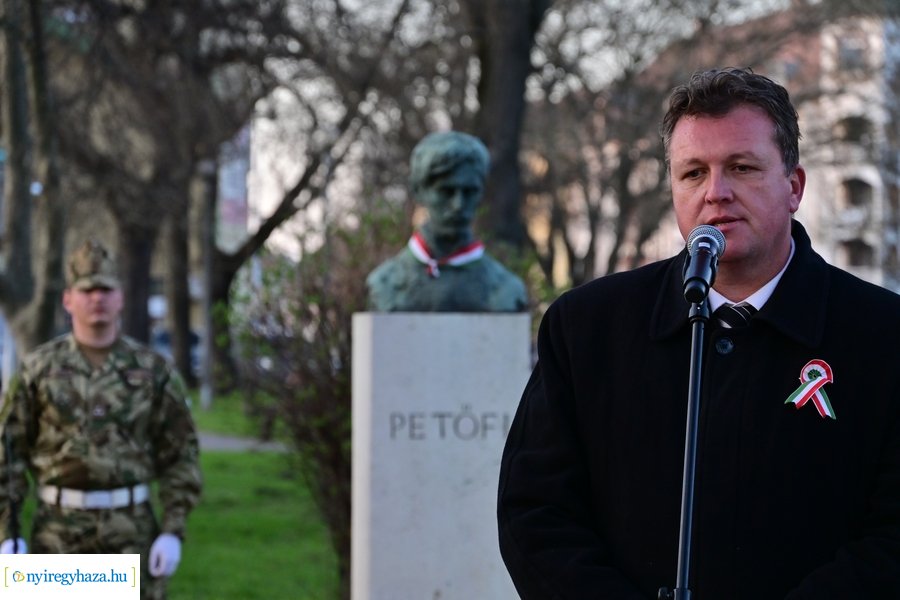 Emlékezés a Petőfi szobornál 2024