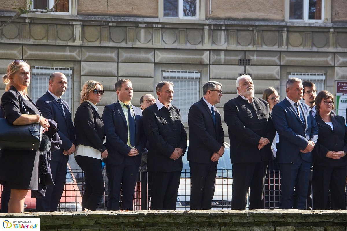 Emlékező koszorúzás 1956-ra  2019