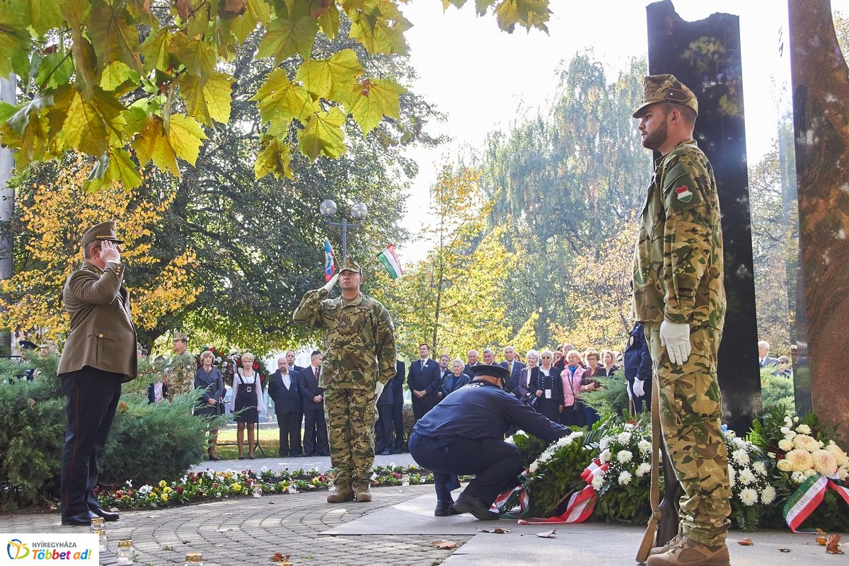 Emlékező koszorúzás 1956-ra  2019