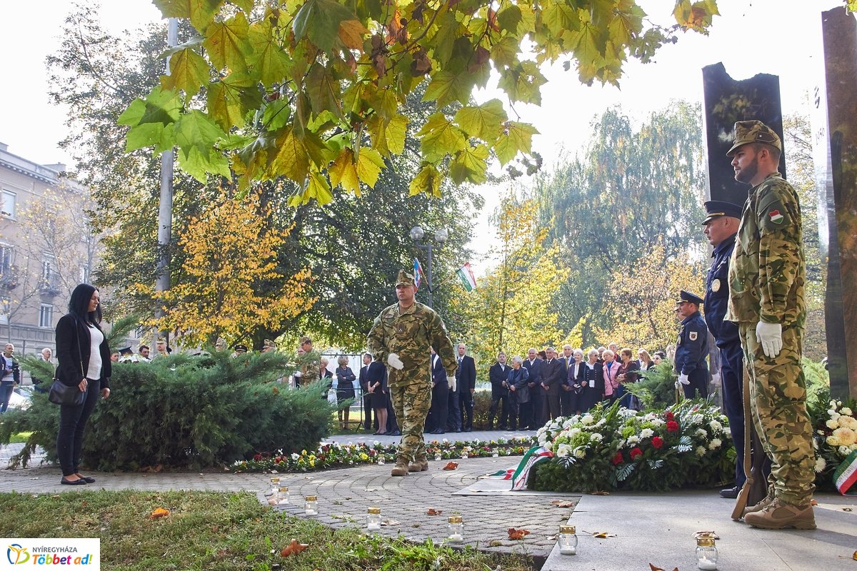 Emlékező koszorúzás 1956-ra  2019