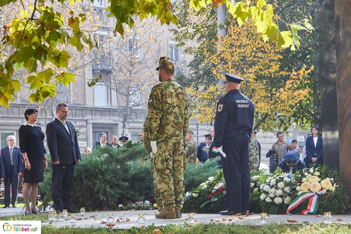 Emlékező koszorúzás 1956-ra  2019