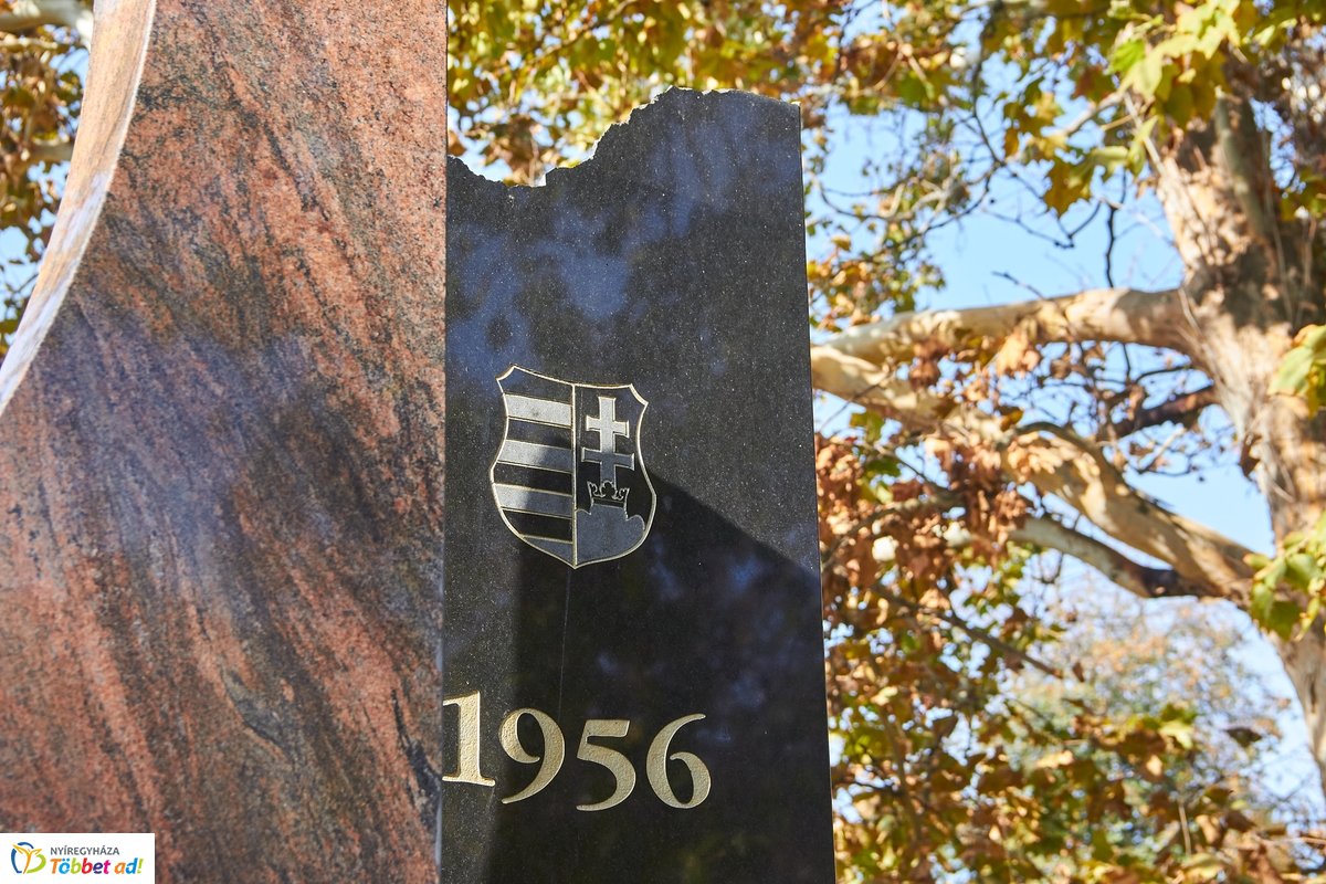 Emlékező koszorúzás 1956-ra  2019