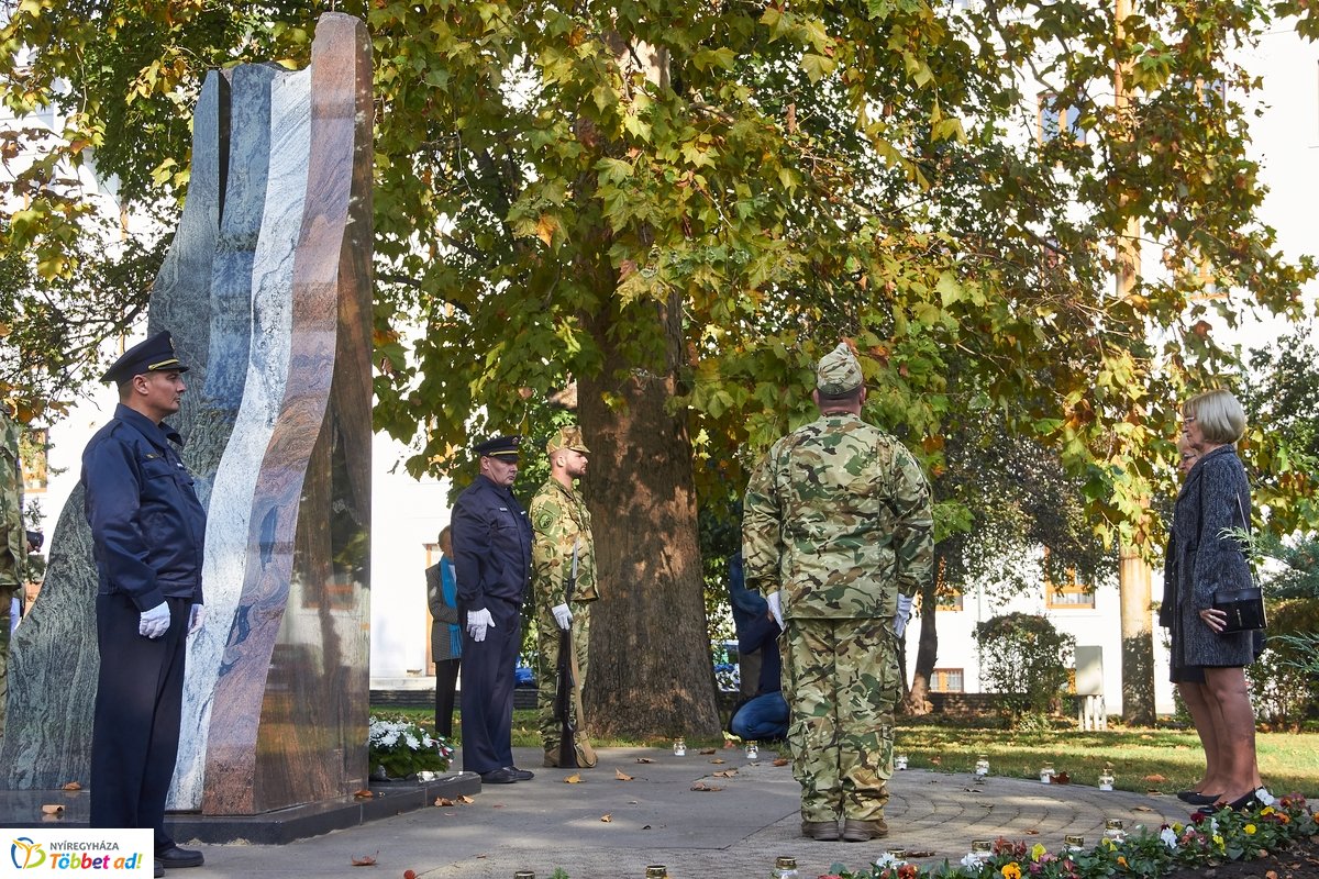 Emlékező koszorúzás 1956-ra  2019