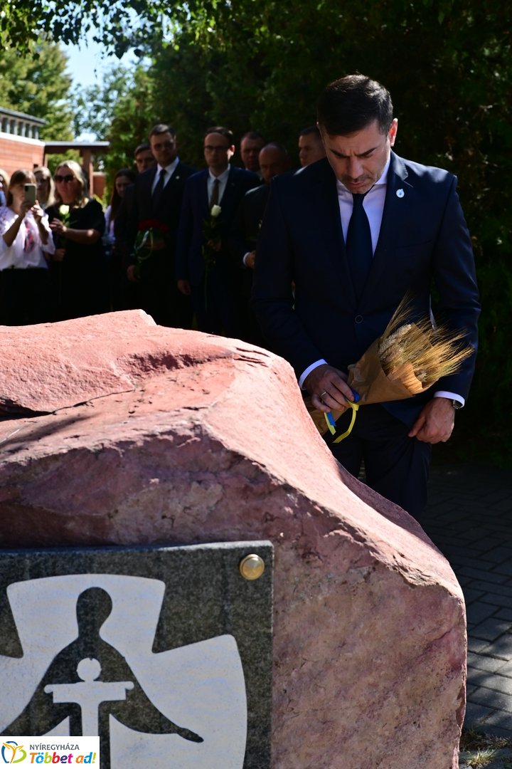 Emlékező koszorúzás a Holodomor áldozataira 2026 szeptember