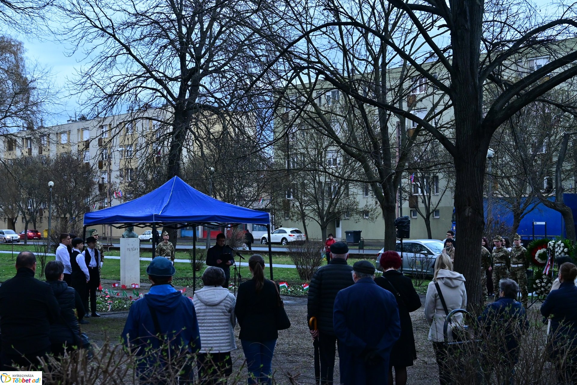 Emlékező koszorúzás a Petőfi szobornál - 2025