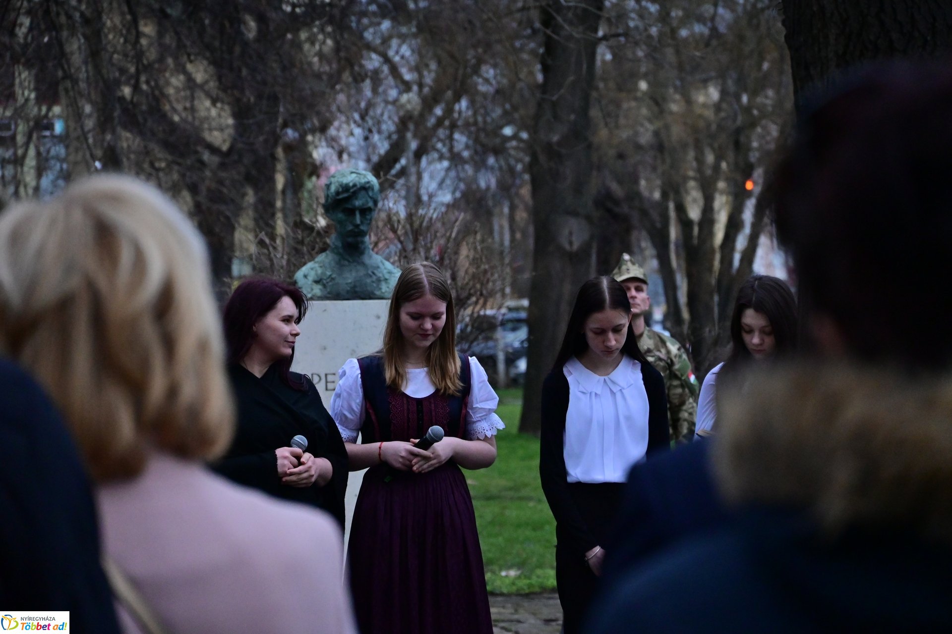 Emlékező koszorúzás a Petőfi szobornál - 2025