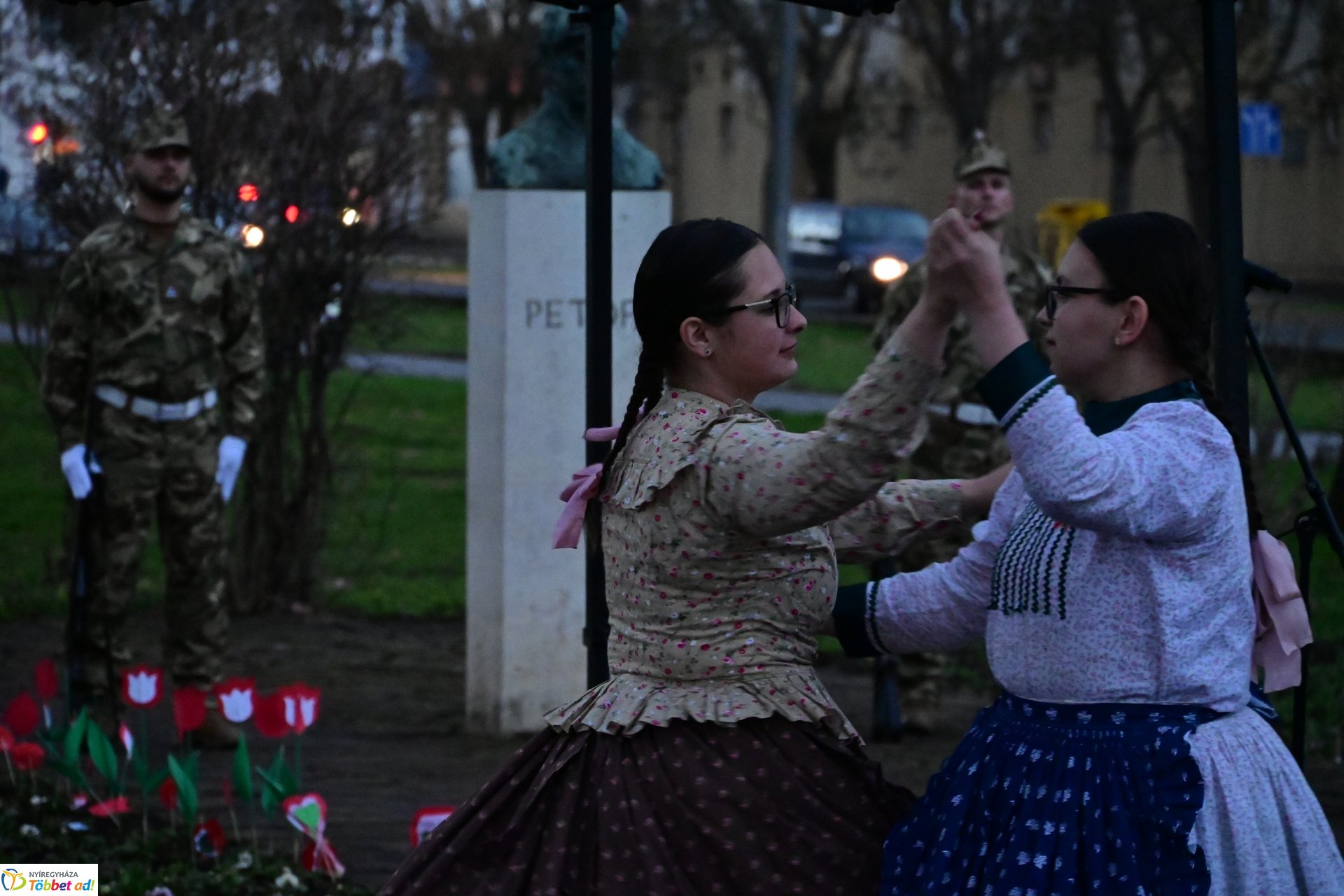 Emlékező koszorúzás a Petőfi szobornál - 2025