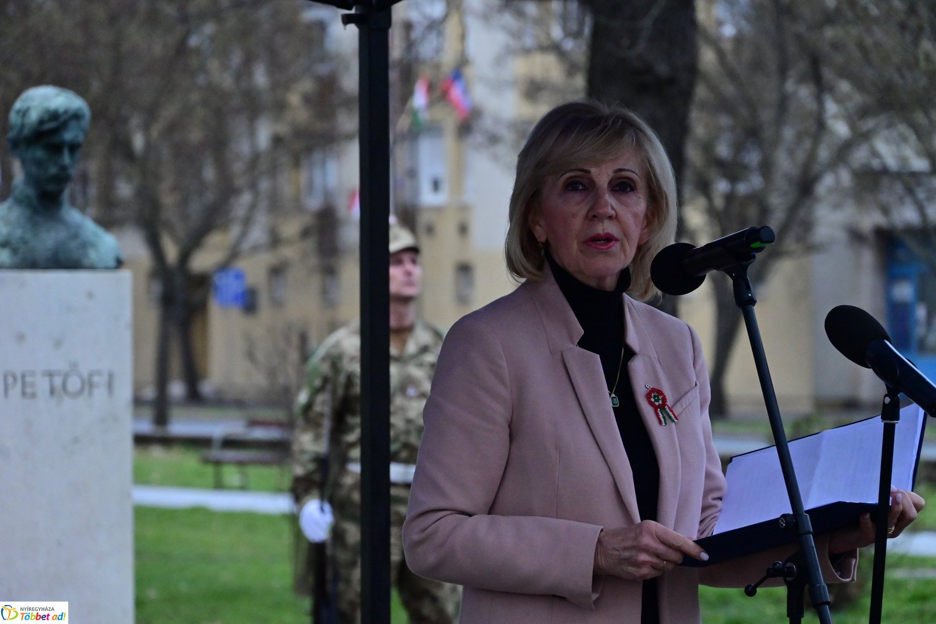 Emlékező koszorúzás a Petőfi szobornál - 2025