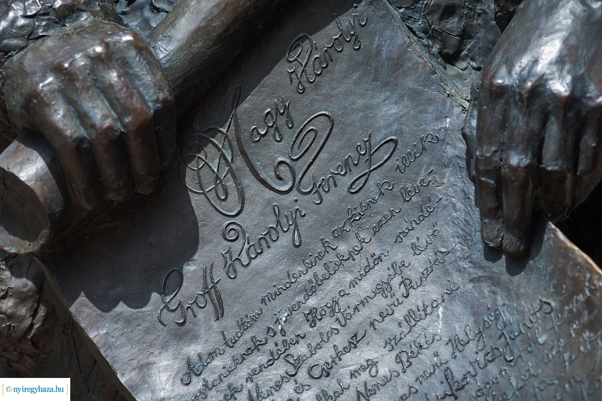 Emlékező koszorúzás a Városalapító atyák szobránál 2020