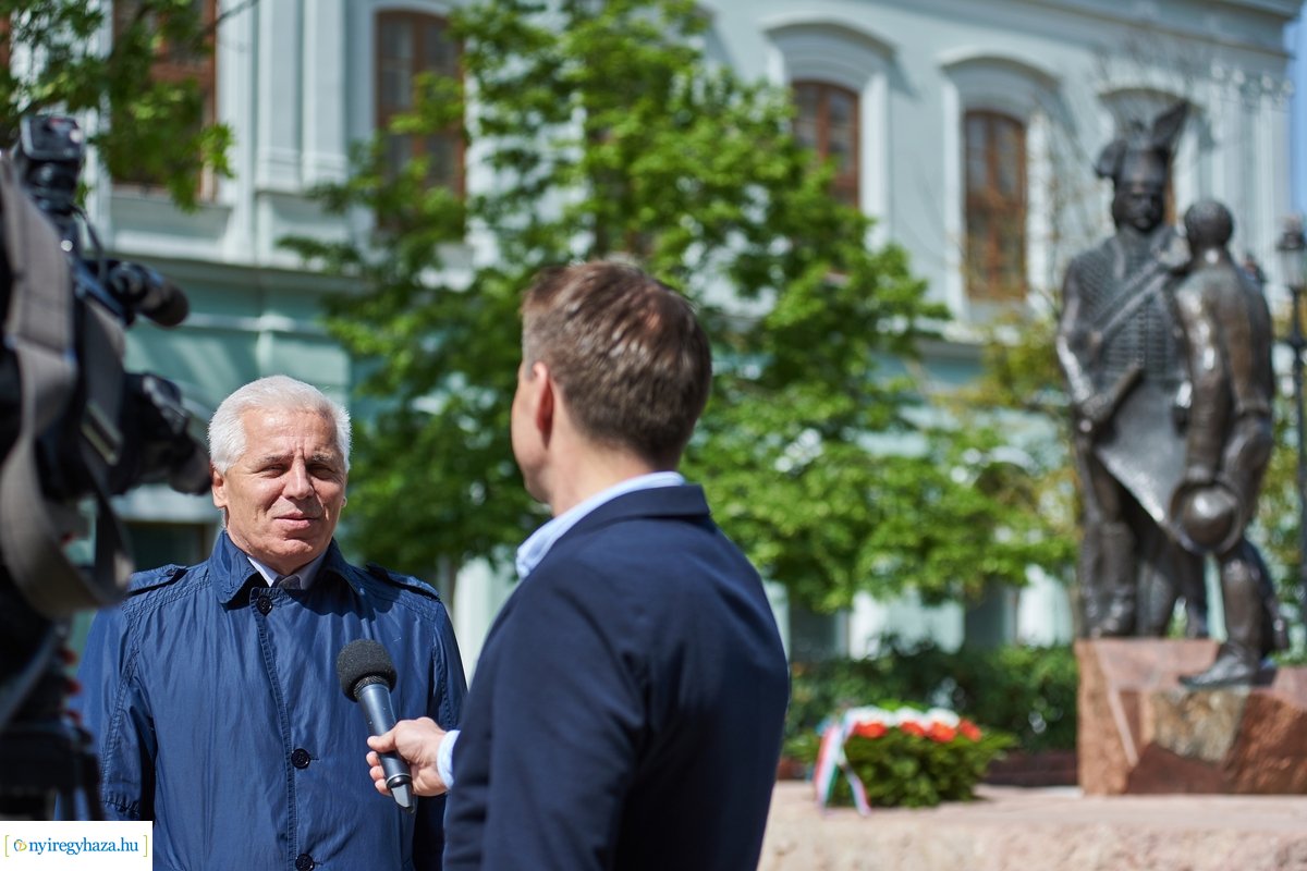 Emlékező koszorúzás a Városalapító atyák szobránál 2020