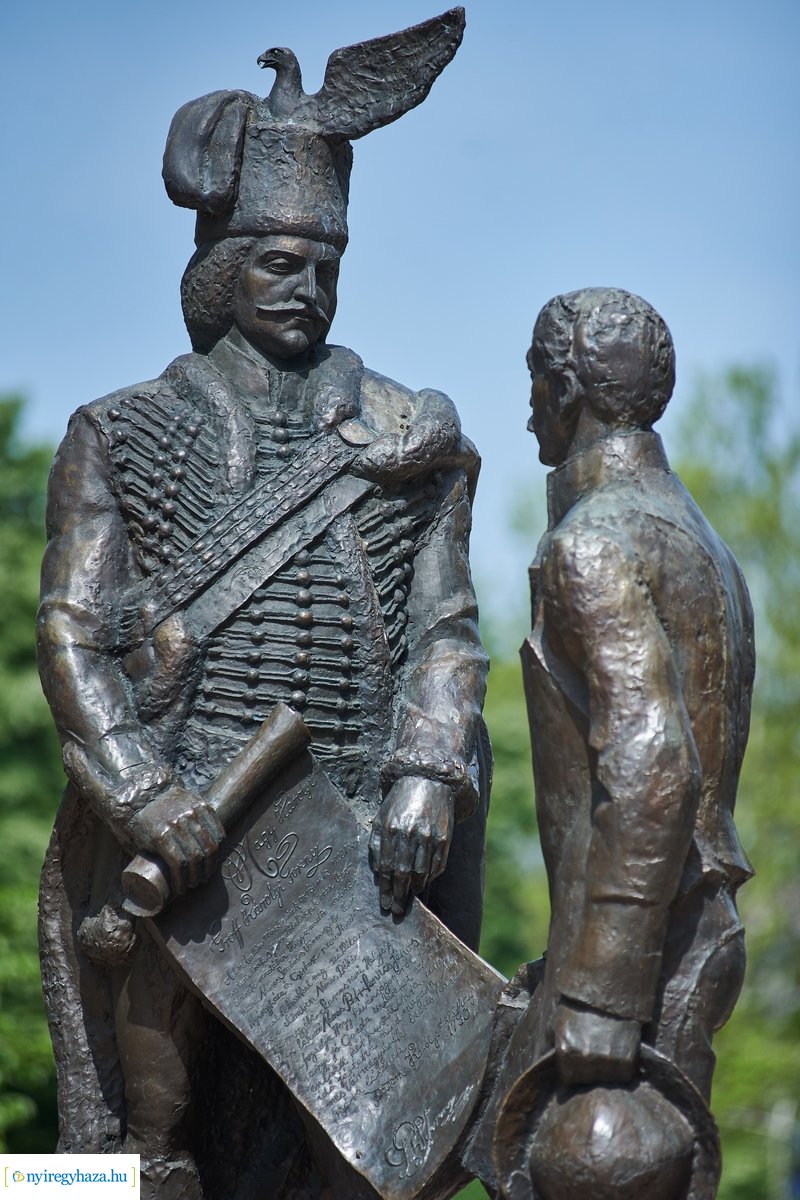 Emlékező koszorúzás a Városalapító atyák szobránál 2020