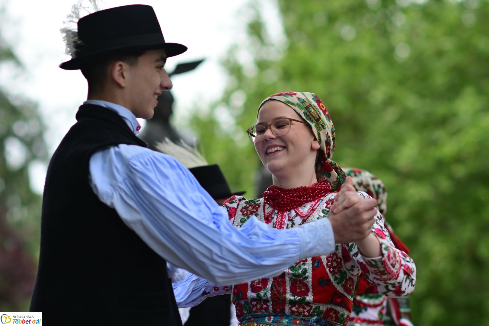 Emlékező koszorúzás a városalapítók szobránál - 2025