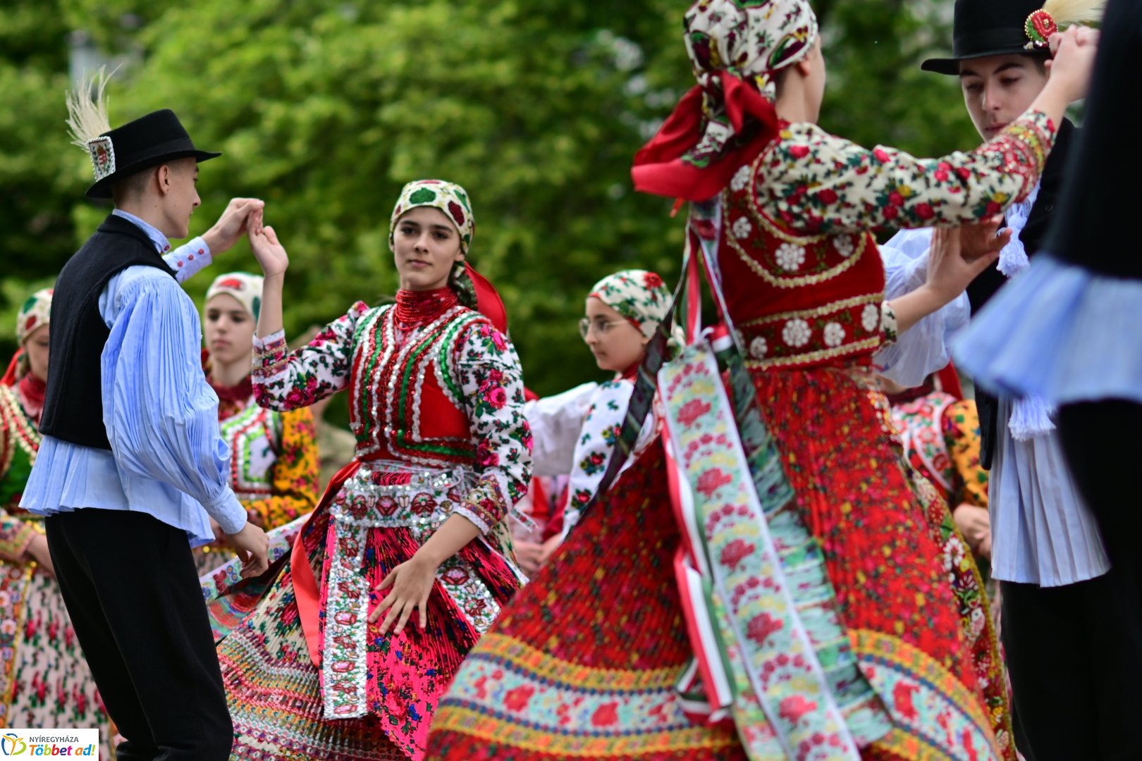 Emlékező koszorúzás a városalapítók szobránál - 2025