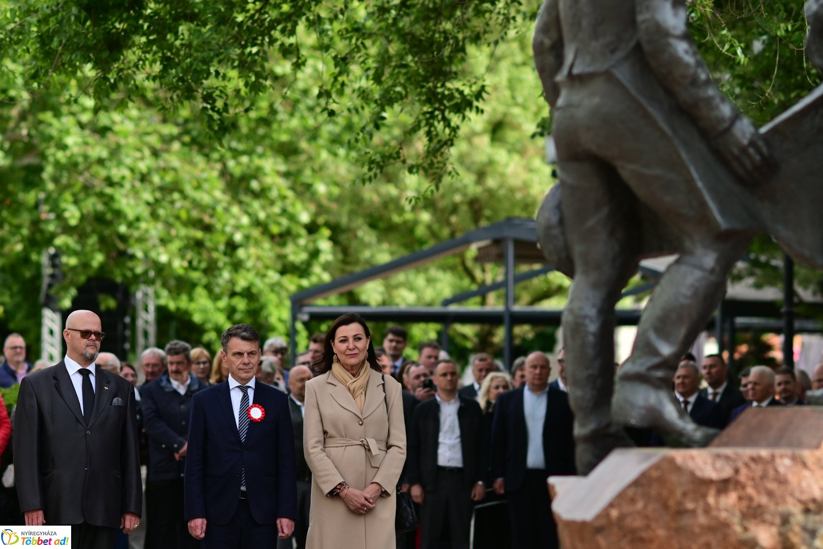 Emlékező koszorúzás a városalapítók szobránál - 2025