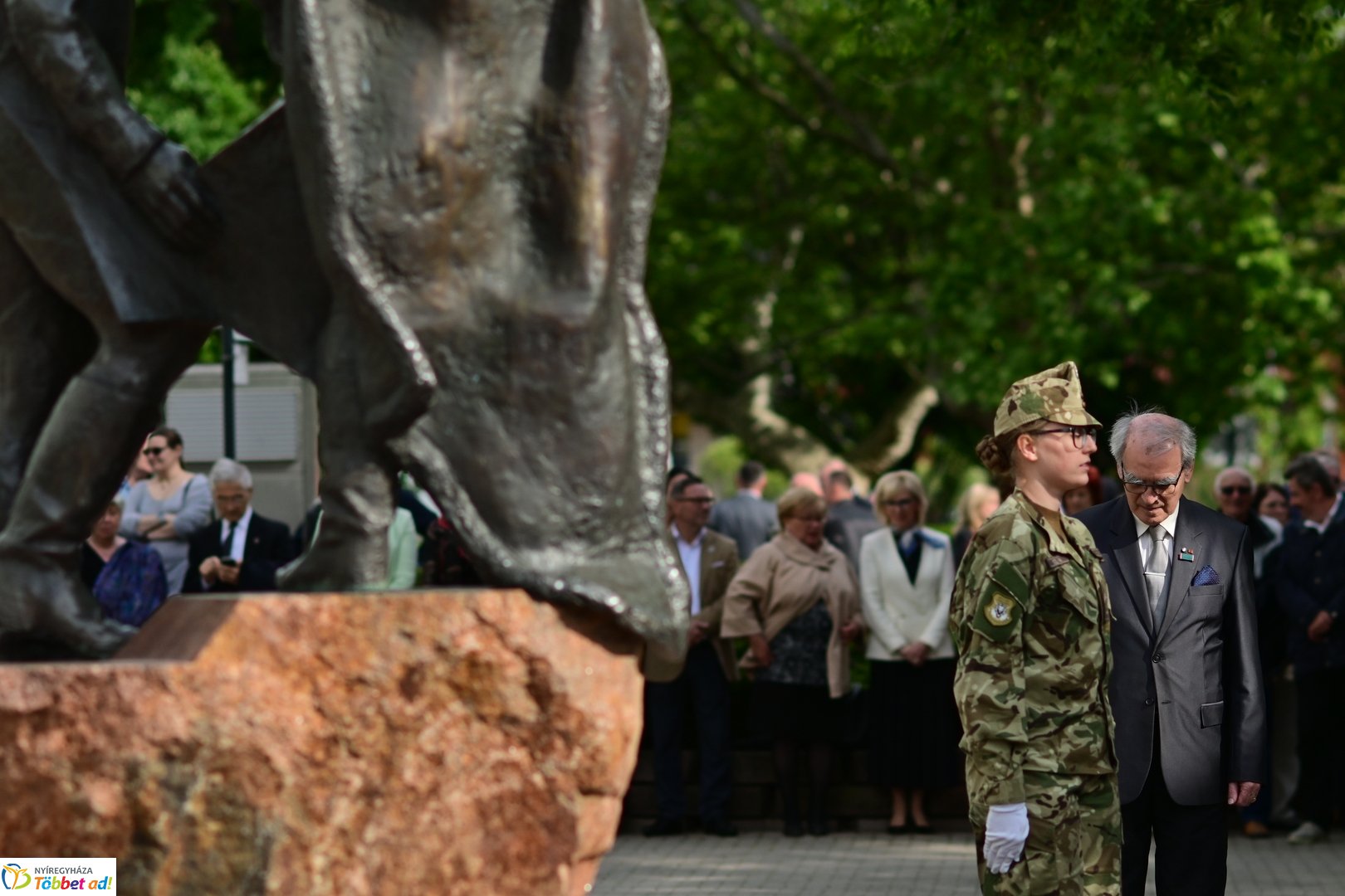 Emlékező koszorúzás a városalapítók szobránál - 2025