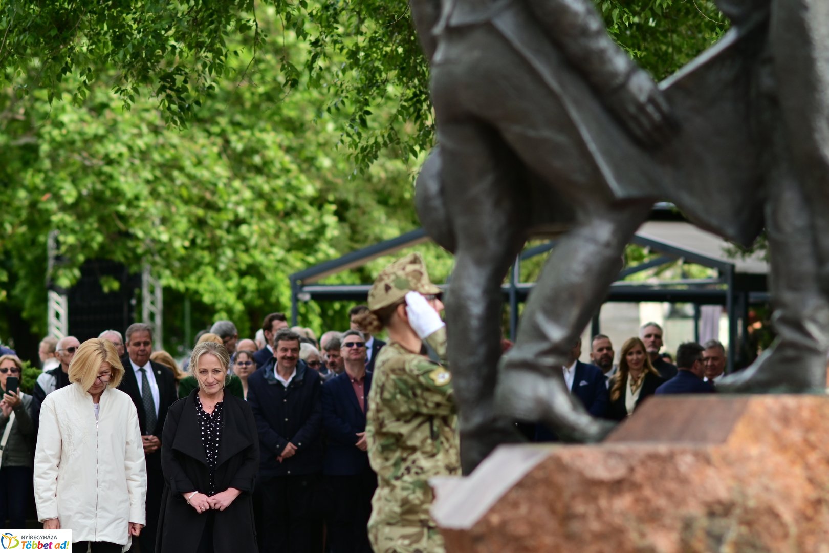 Emlékező koszorúzás a városalapítók szobránál - 2025