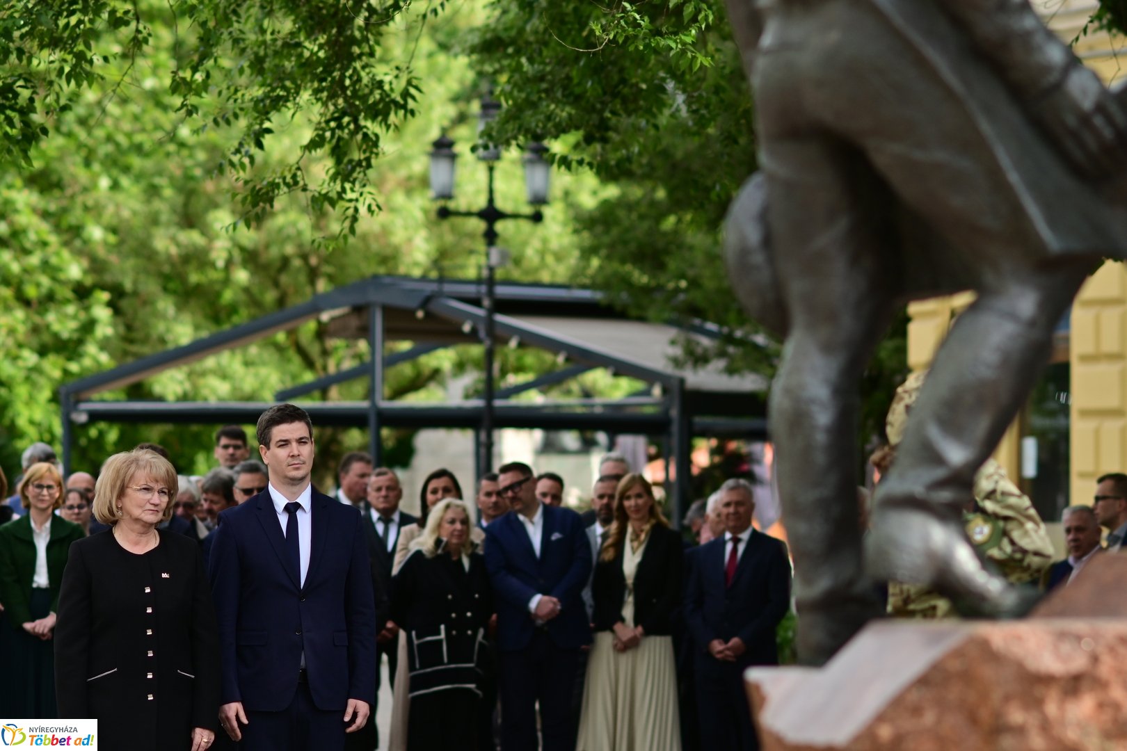 Emlékező koszorúzás a városalapítók szobránál - 2025