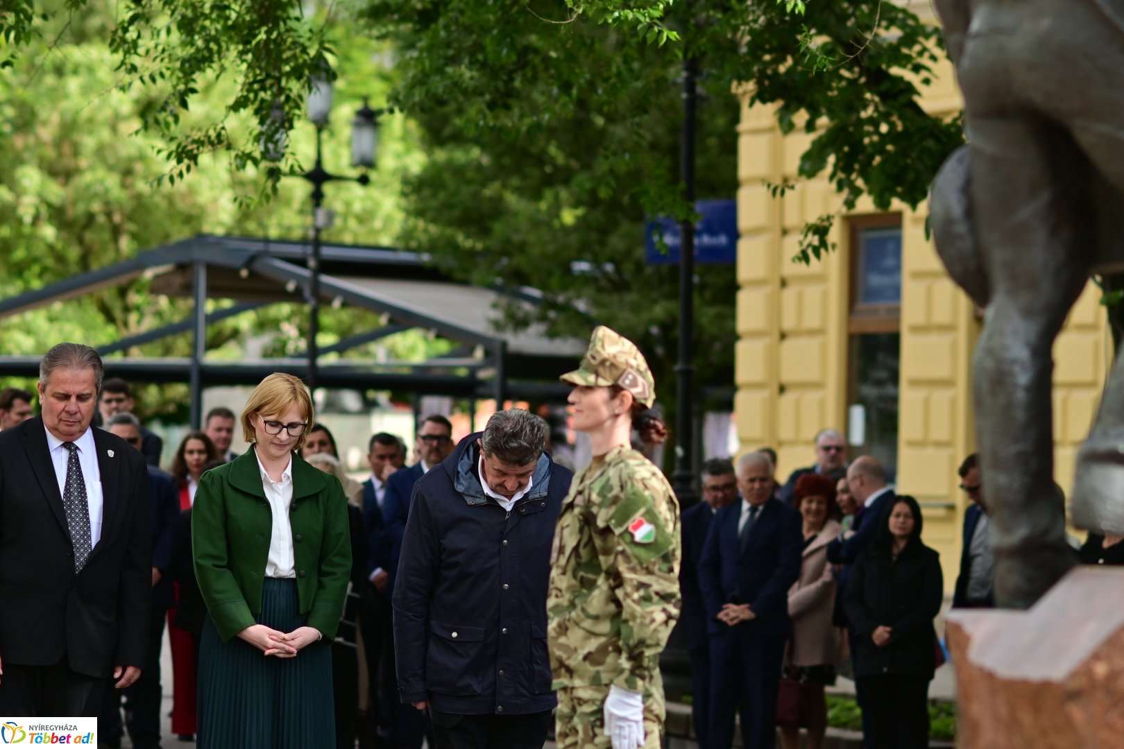Emlékező koszorúzás a városalapítók szobránál - 2025