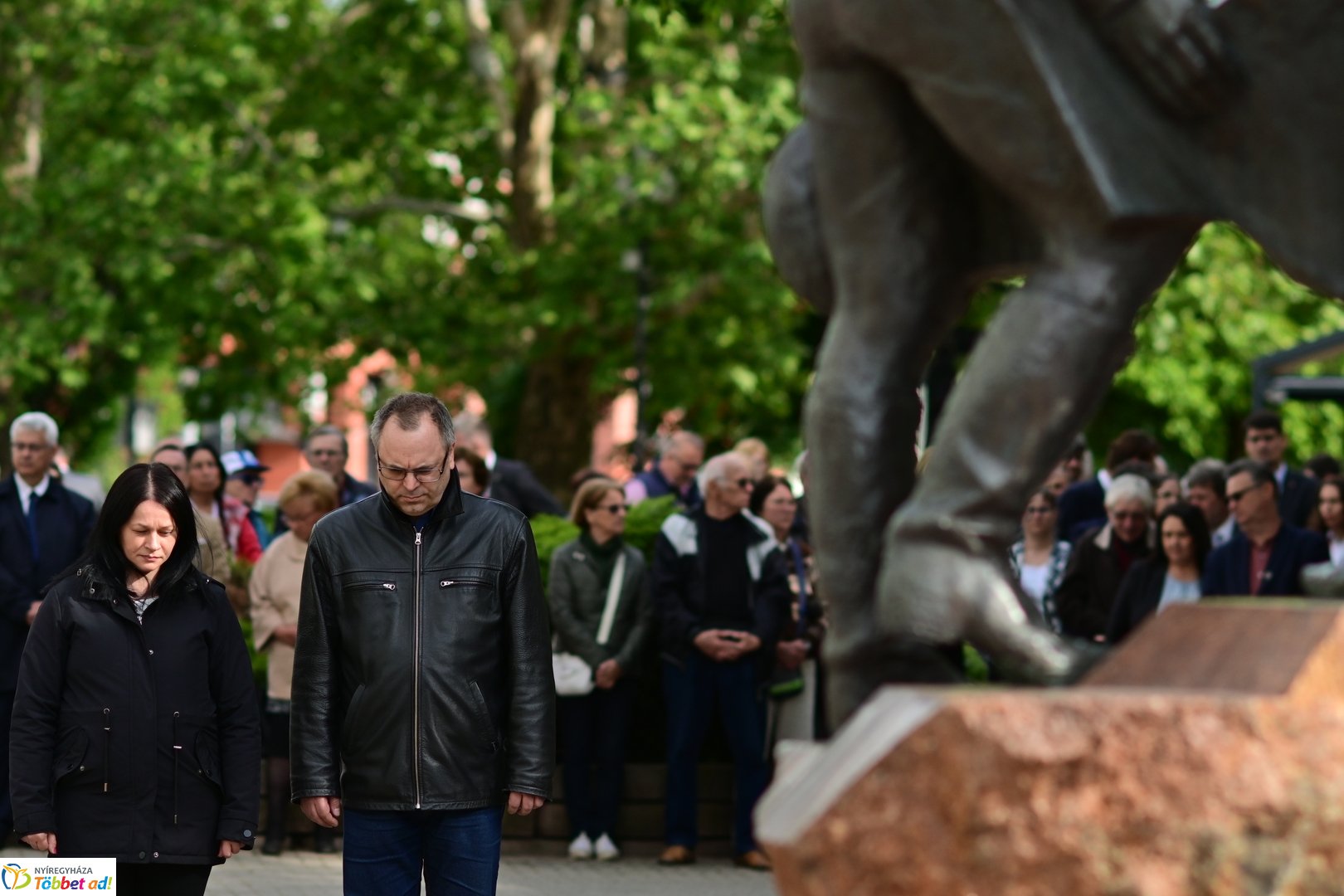 Emlékező koszorúzás a városalapítók szobránál - 2025