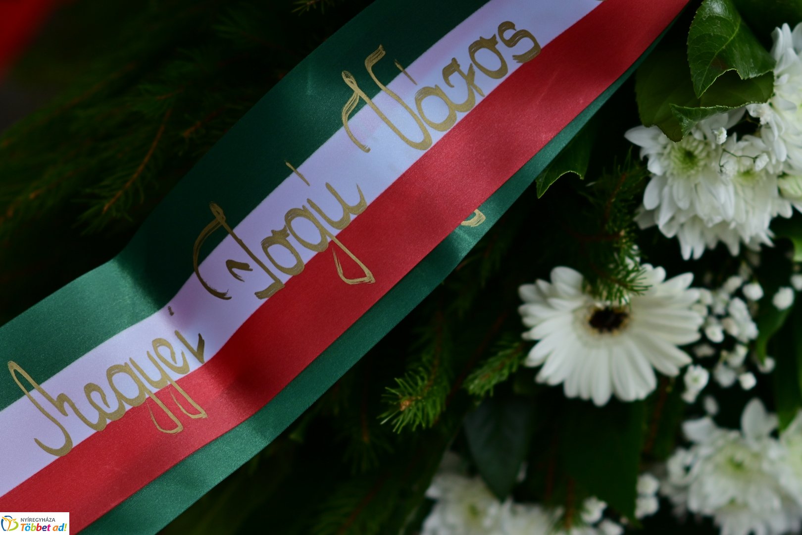 Emlékező koszorúzás a városalapítók szobránál - 2025