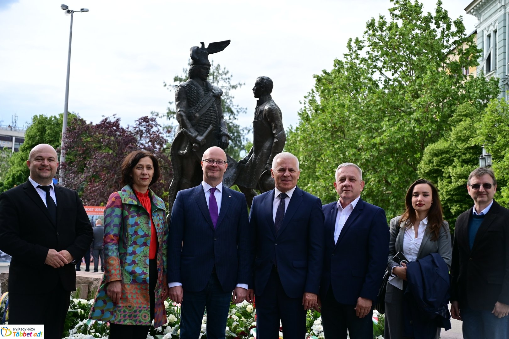 Emlékező koszorúzás a városalapítók szobránál - 2025