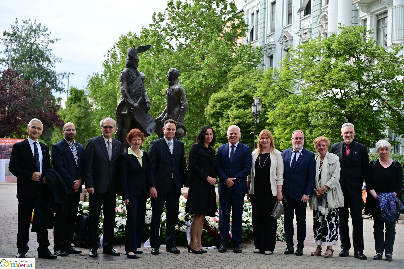 Emlékező koszorúzás a városalapítók szobránál - 2025
