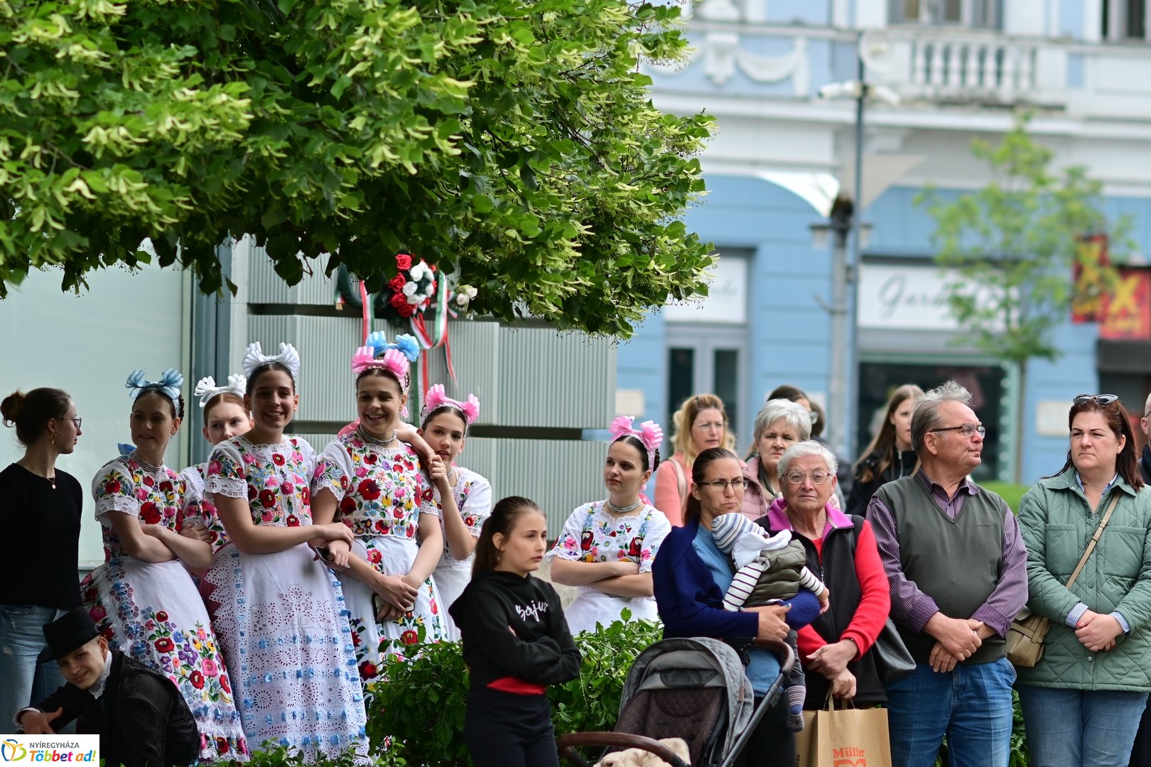 Emlékező koszorúzás a városalapítók szobránál - 2025