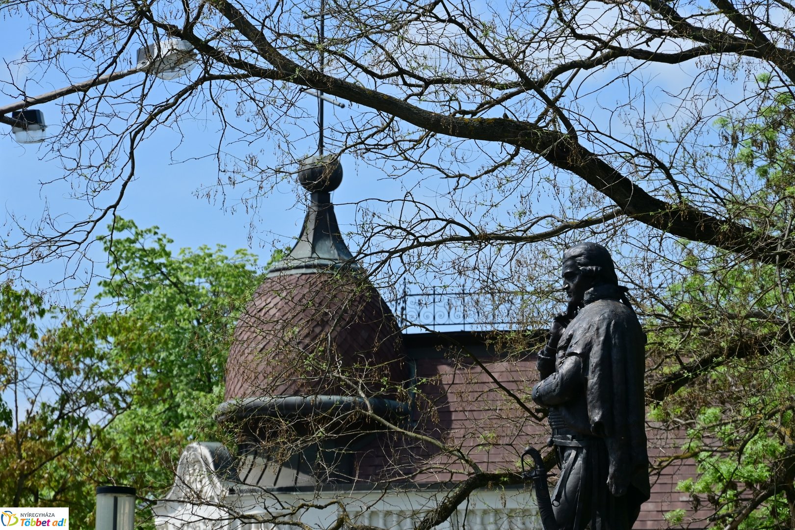 Emlékező koszorúzás Bessenyei György szobránál - 2025