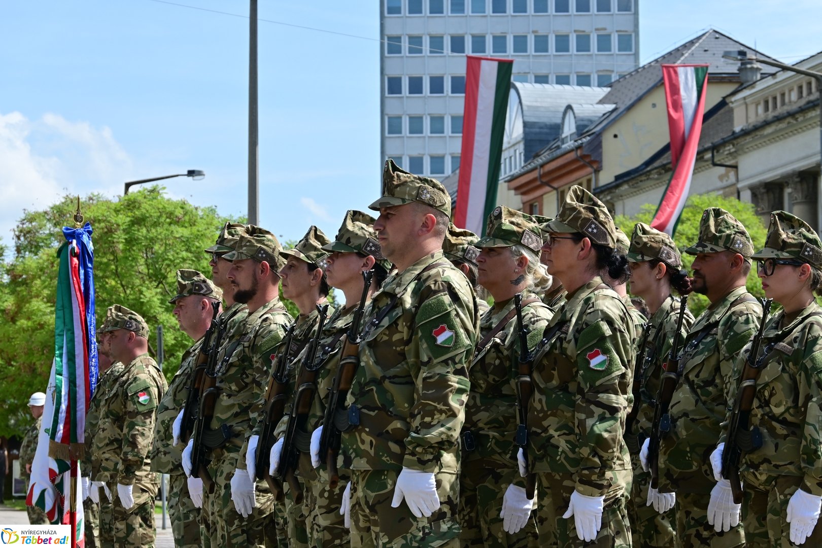 Emlékező koszorúzás Bessenyei György szobránál - 2025