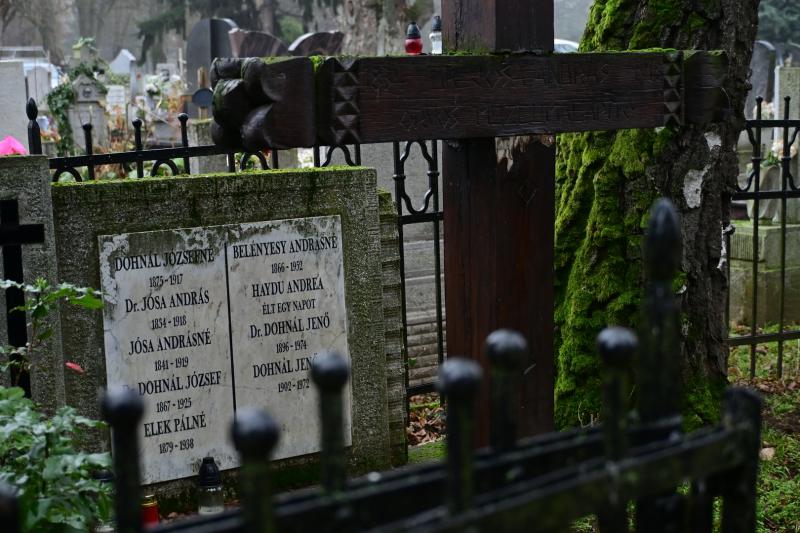 Emlékező koszorúzás Jósa András sírjánál 2025 decemberében