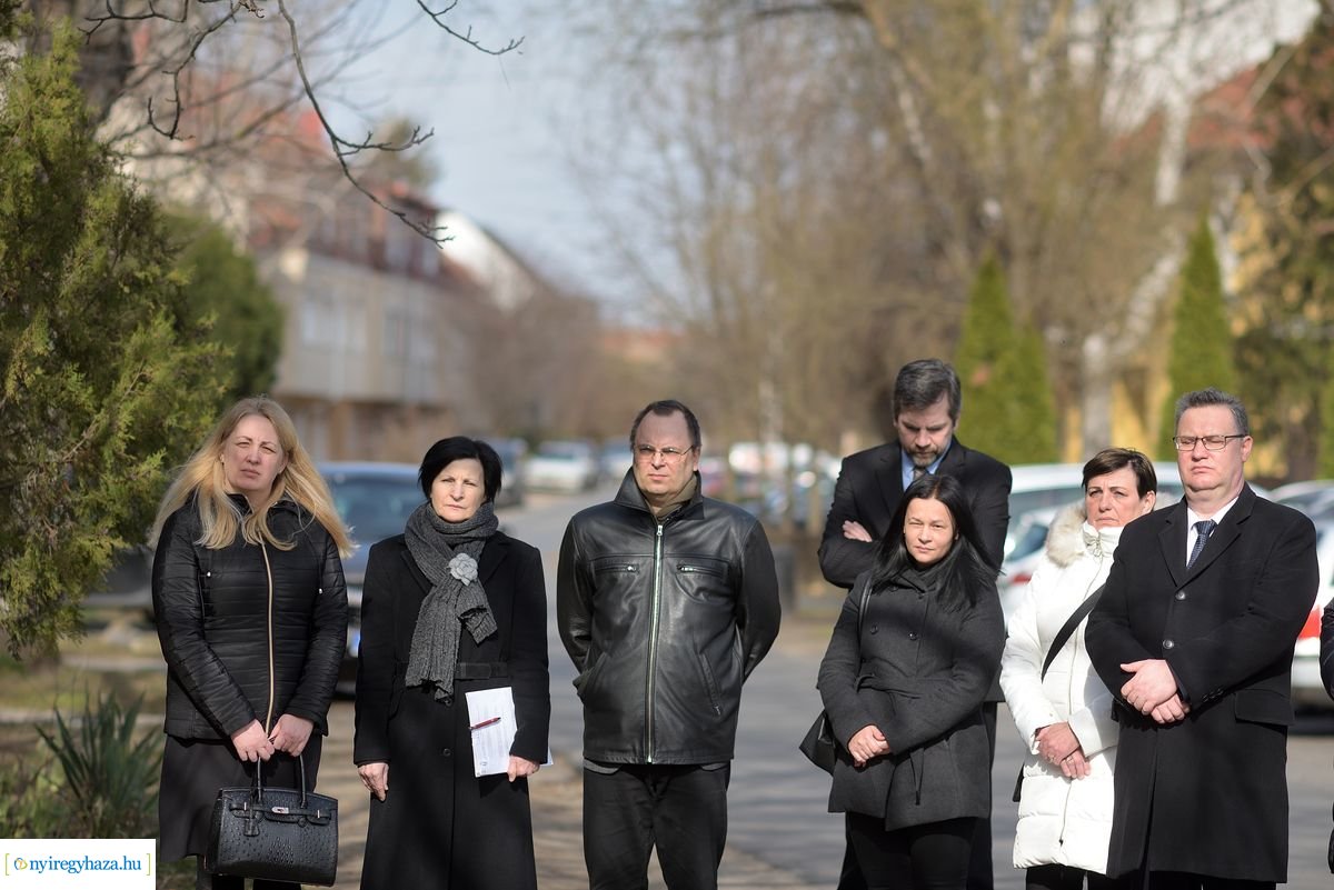 Emlékező koszorúzás Toma András házánál