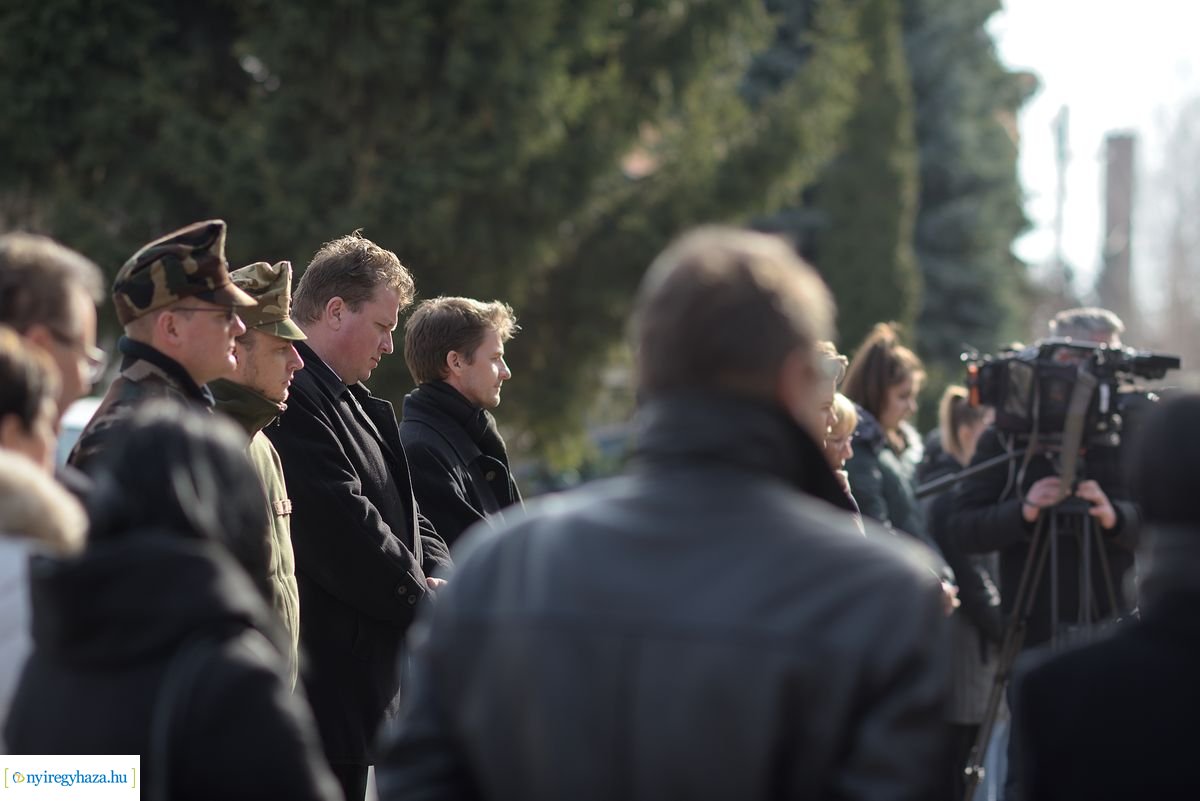 Emlékező koszorúzás Toma András házánál