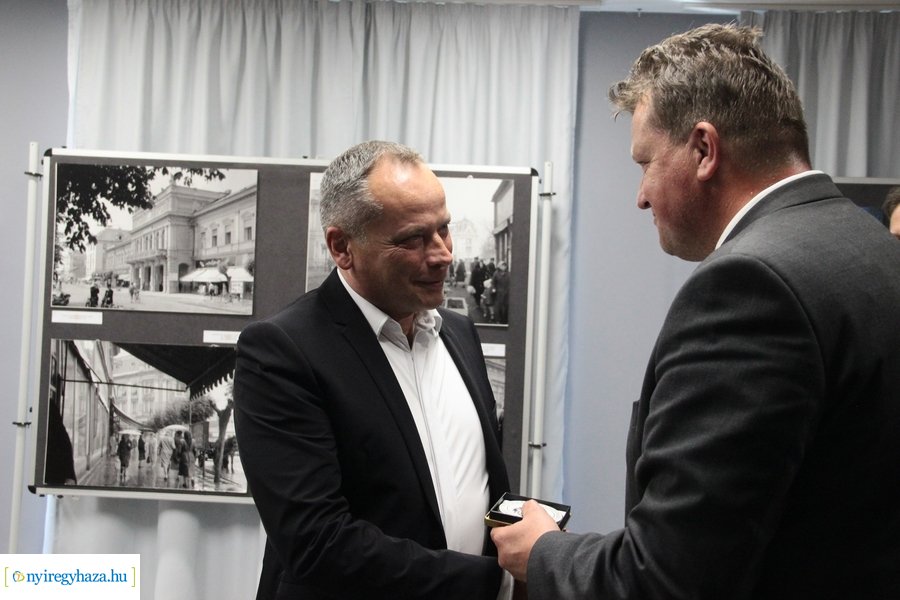 Emléklapok átadása a Kállay Házban 20230511