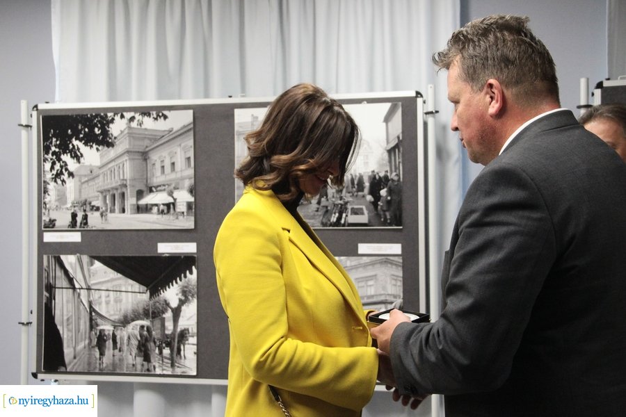 Emléklapok átadása a Kállay Házban 20230511