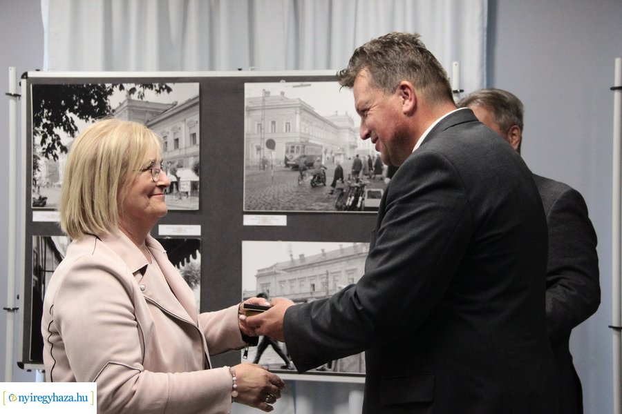 Emléklapok átadása a Kállay Házban 20230511