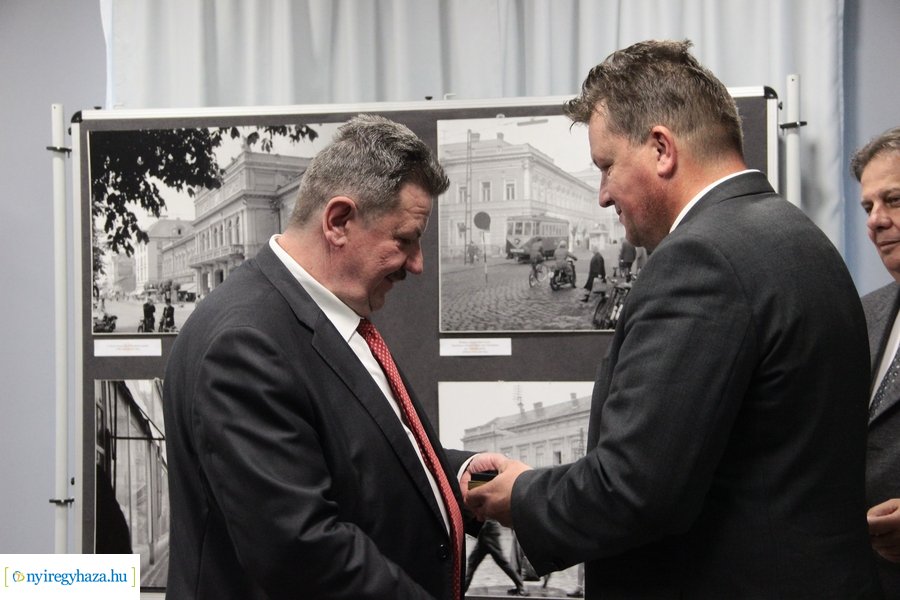 Emléklapok átadása a Kállay Házban 20230511