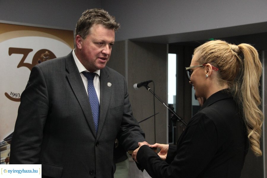 Emléklapok átadása a Kállay Házban 20230511