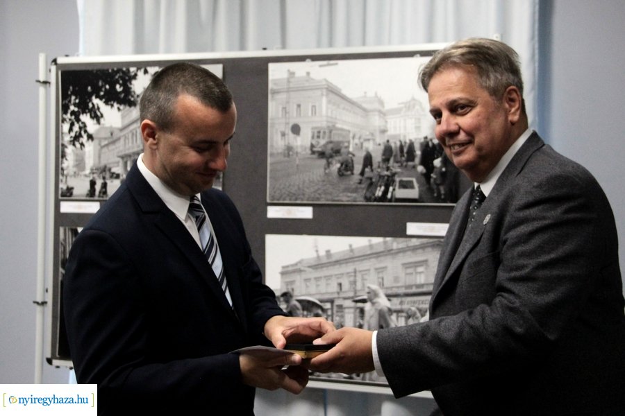 Emléklapok átadása a Kállay Házban 20230511