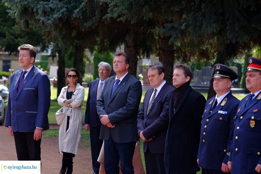 Emlékmű avató az Északi temetőben 20230421