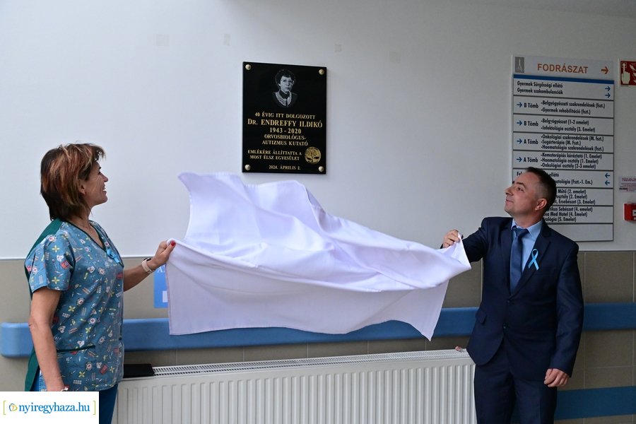 Emléktábla avató a kórházban - Dr Endreffy Ildikó