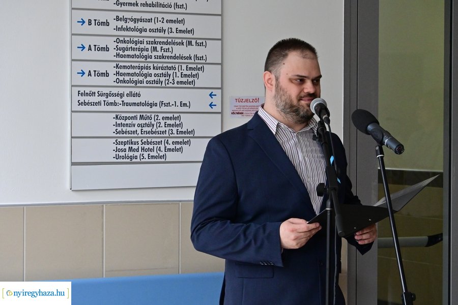 Emléktábla avató a kórházban - Dr Endreffy Ildikó