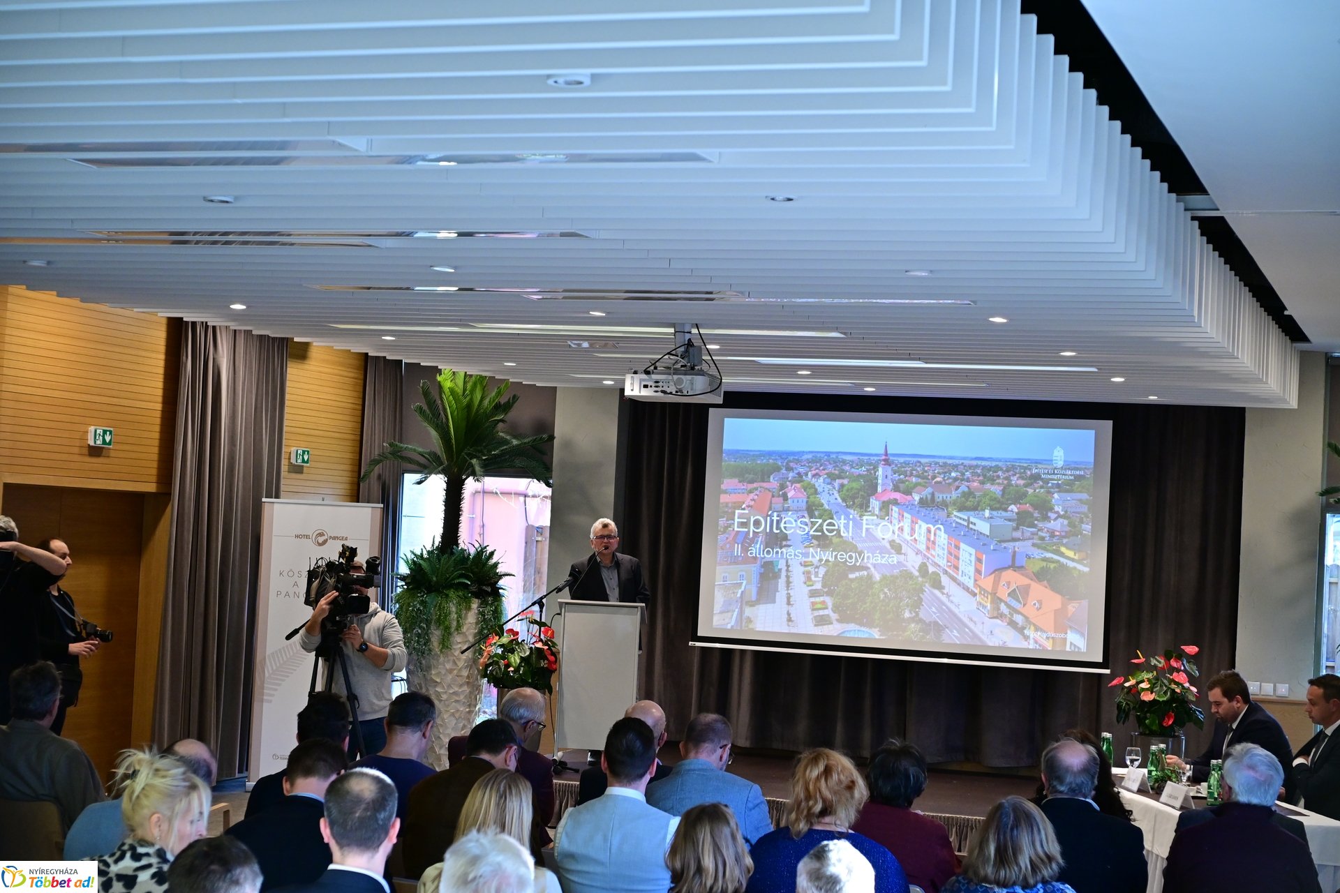 Építészeti Fórum a Hotel Pangeában