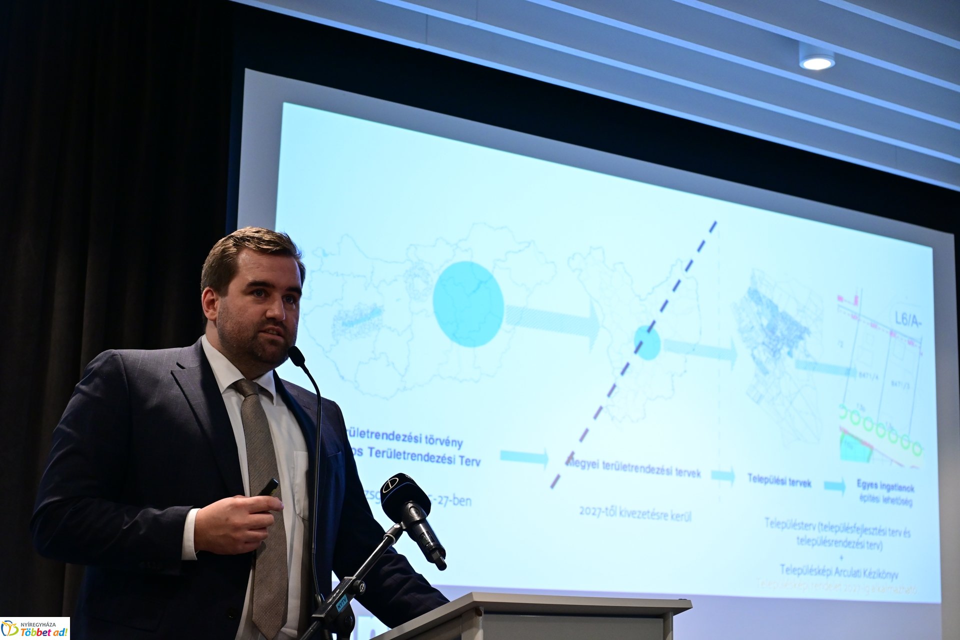 Építészeti Fórum a Hotel Pangeában