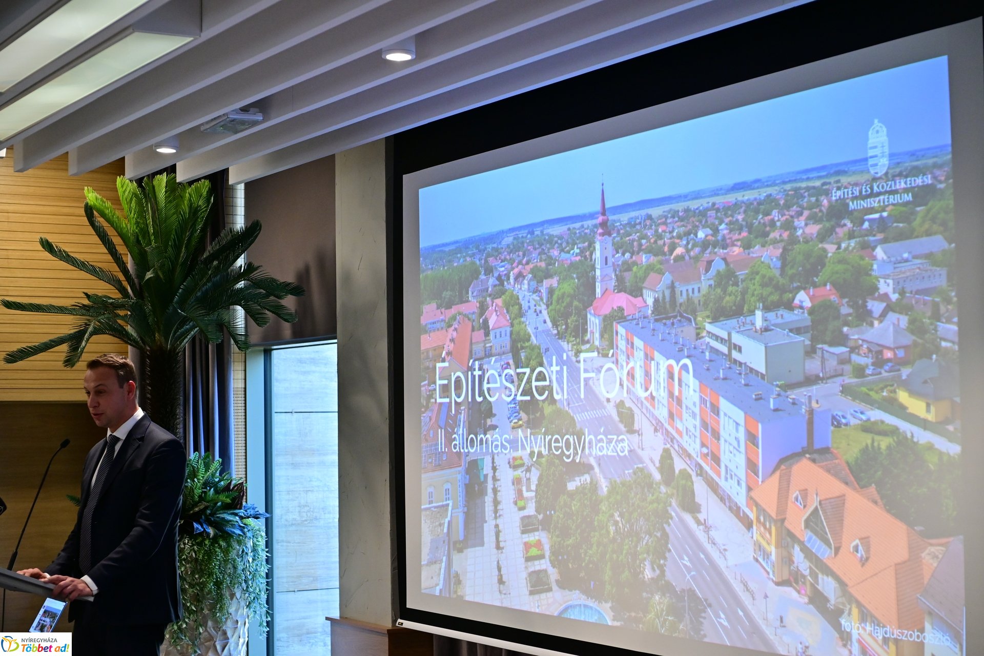 Építészeti Fórum a Hotel Pangeában