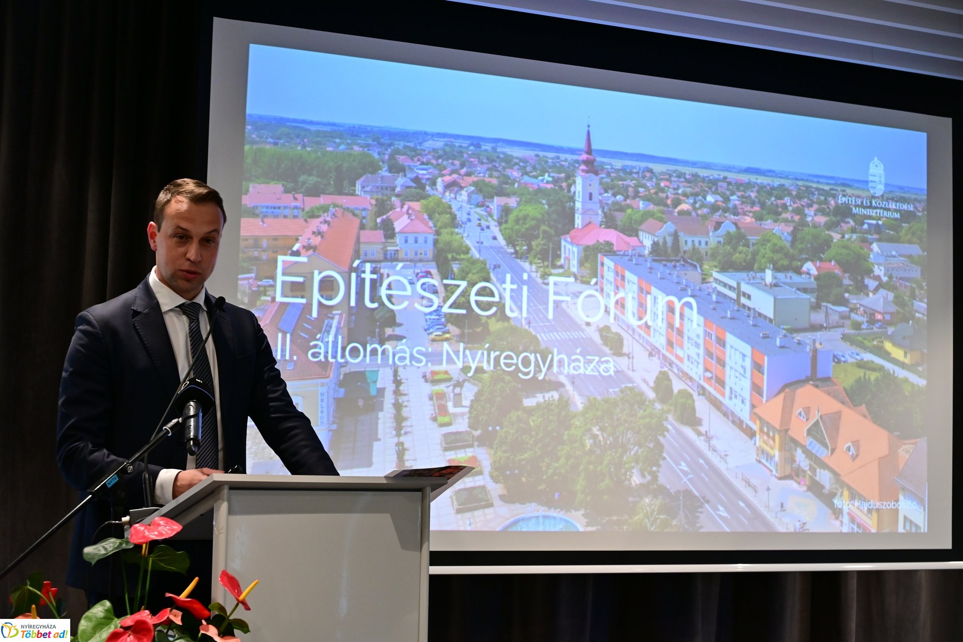 Építészeti Fórum a Hotel Pangeában