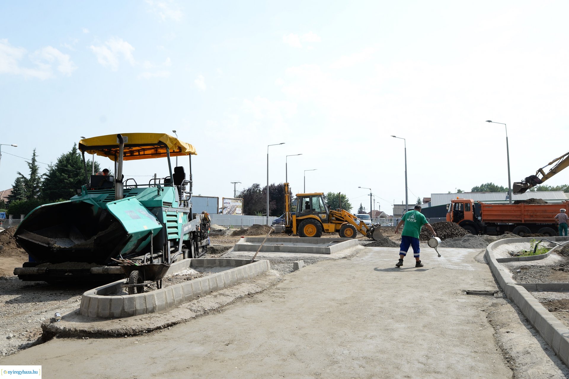 Épül a Kállói úti körforgalom