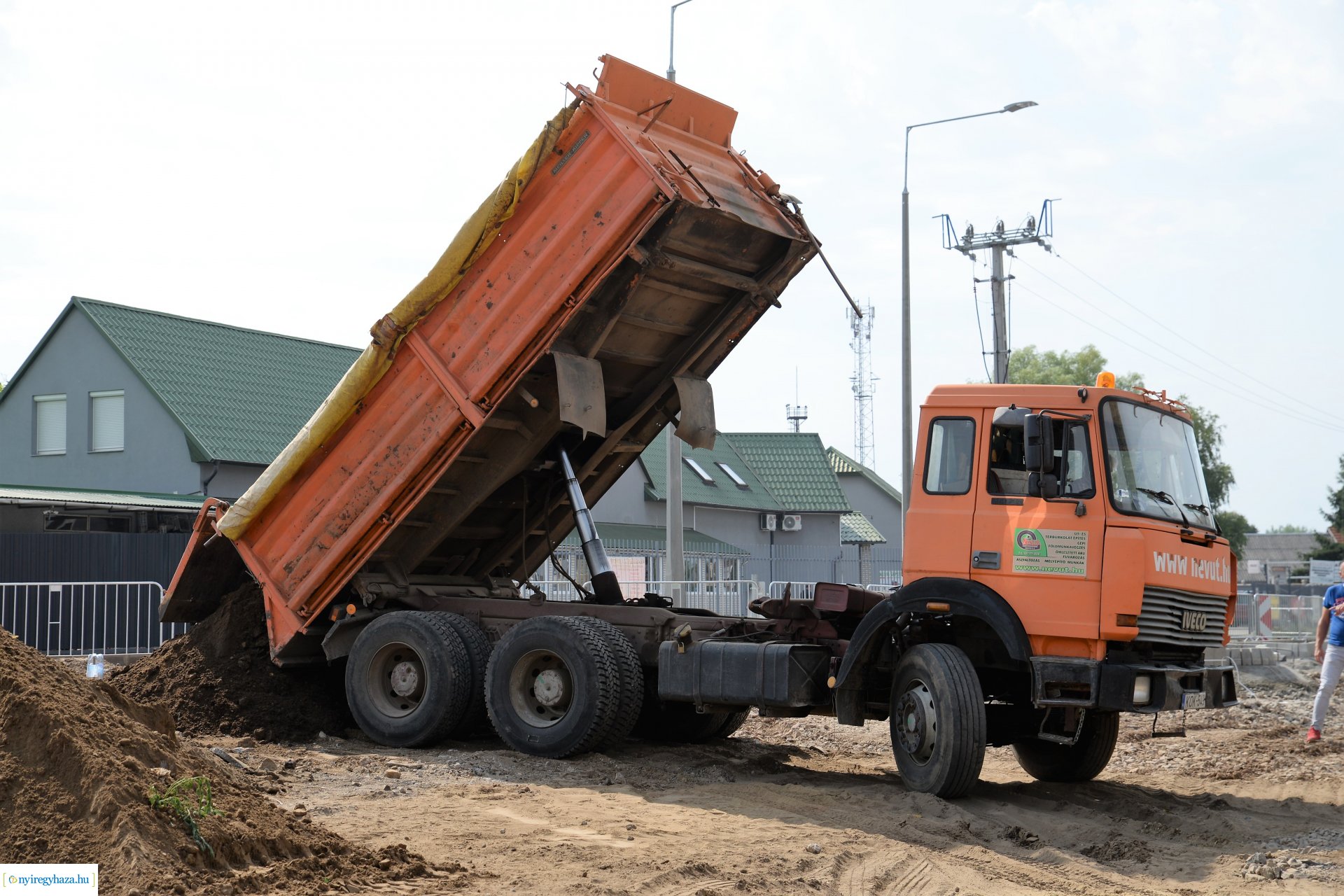 Épül a Kállói úti körforgalom